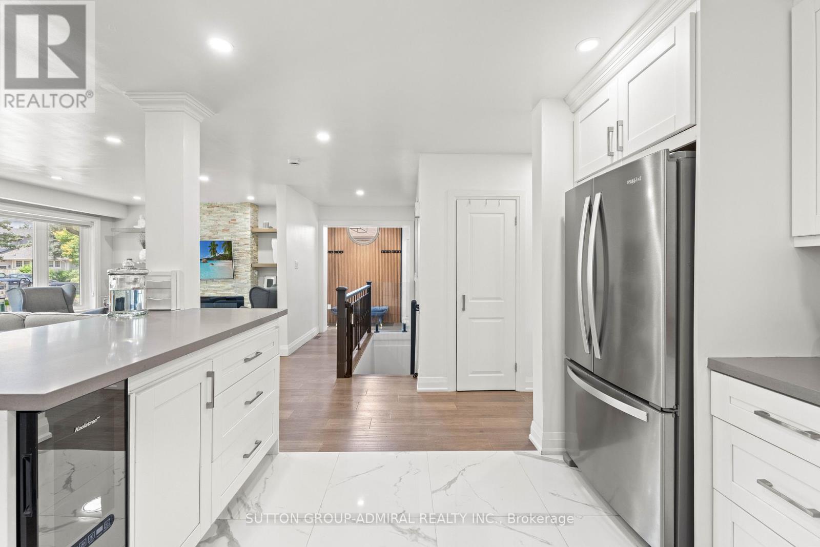 Main - 3 Hartland Road, Toronto, Ontario  M9C 4S9 - Photo 11 - W13607890