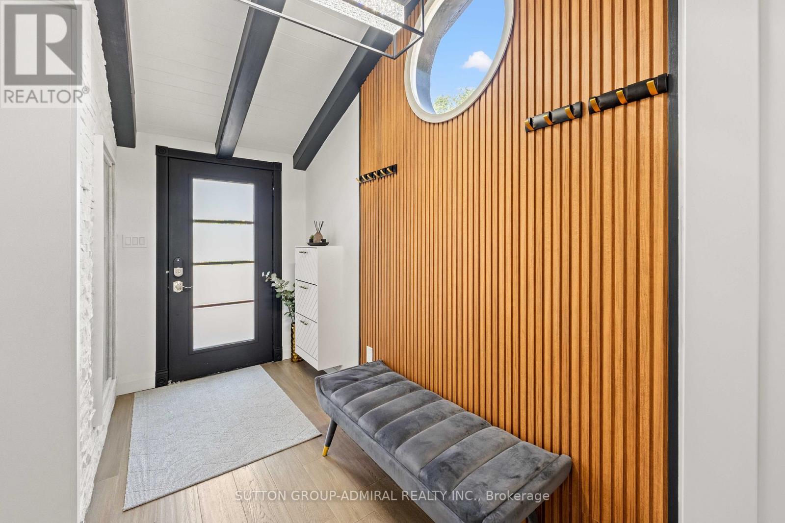 Main - 3 Hartland Road, Toronto, Ontario  M9C 4S9 - Photo 2 - W13607890
