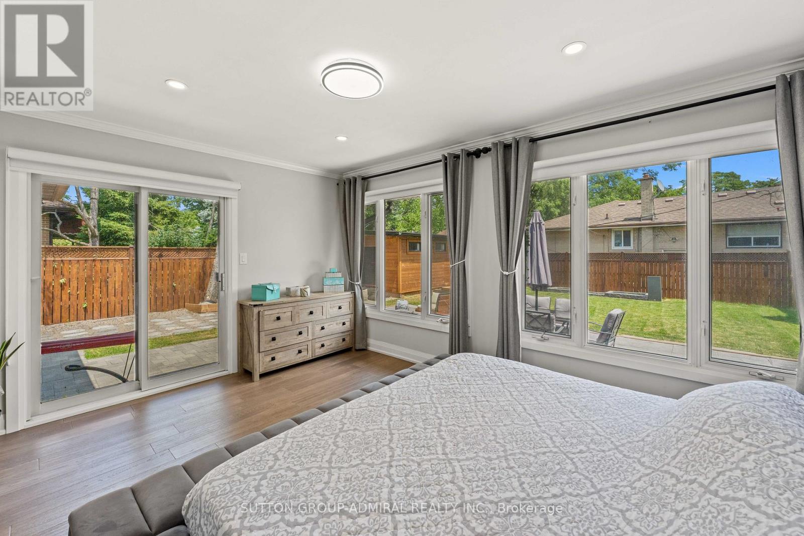 Main - 3 Hartland Road, Toronto, Ontario  M9C 4S9 - Photo 22 - W13607890