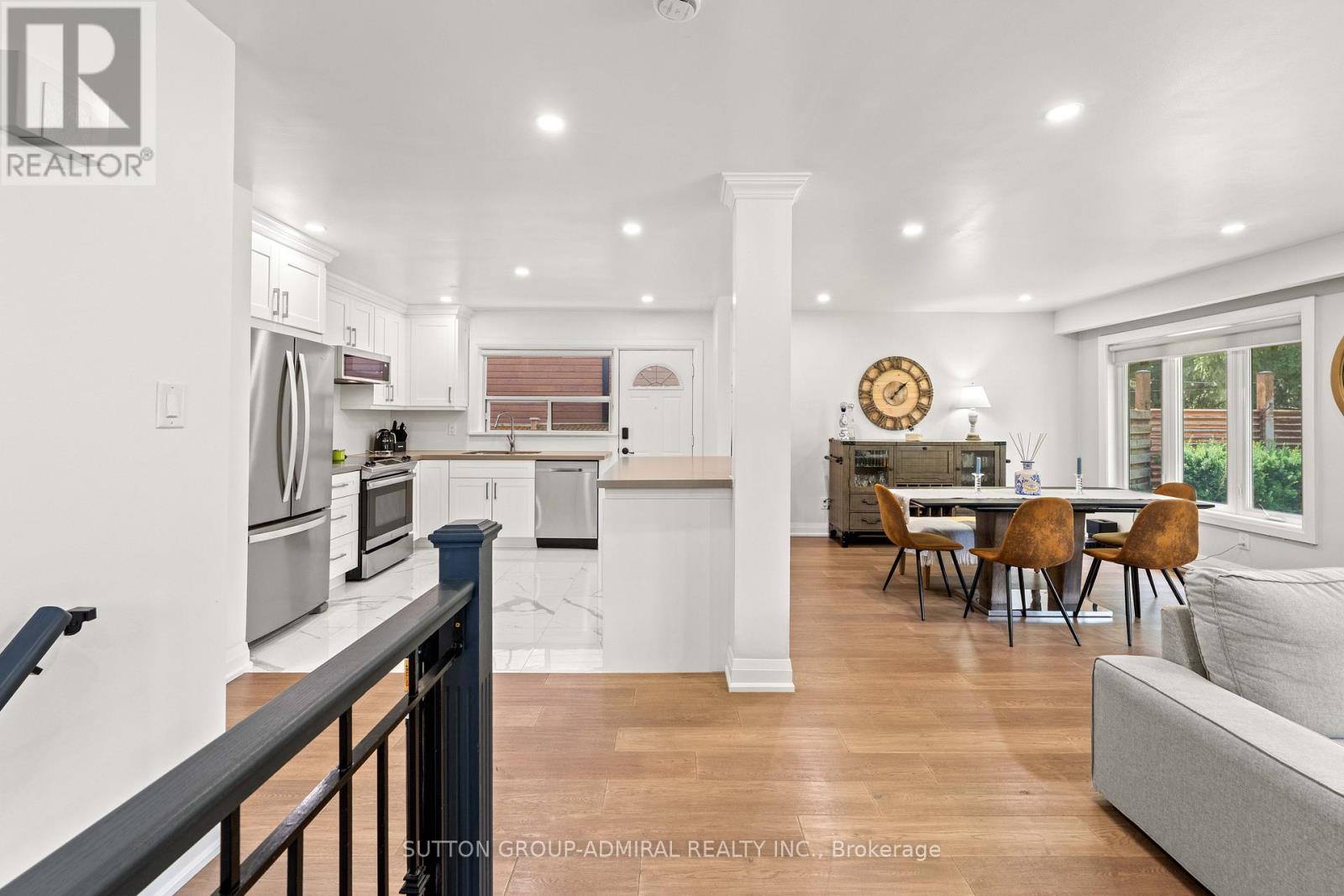 Main - 3 Hartland Road, Toronto, Ontario  M9C 4S9 - Photo 4 - W13607890