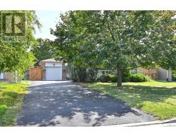 8 BEECHWOOD CRESCENT, Brampton, Ontario