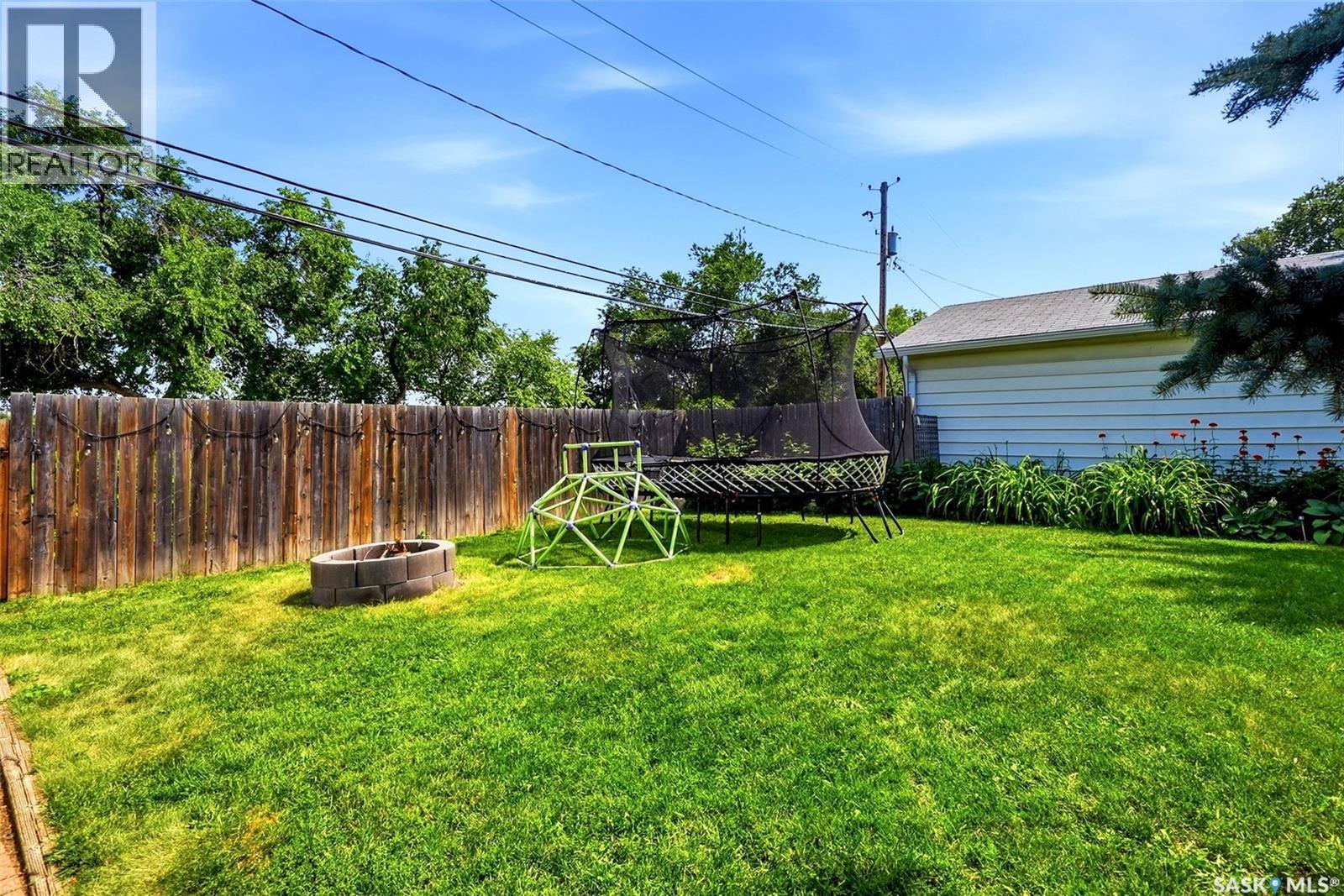4041 Garnet Street, Regina, Saskatchewan  S4S 3G8 - Photo 36 - SK043724