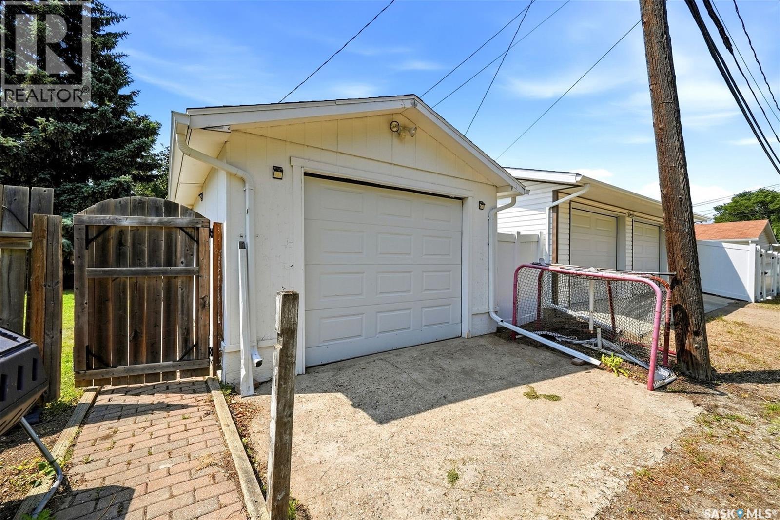 4041 Garnet Street, Regina, Saskatchewan  S4S 3G8 - Photo 39 - SK043724