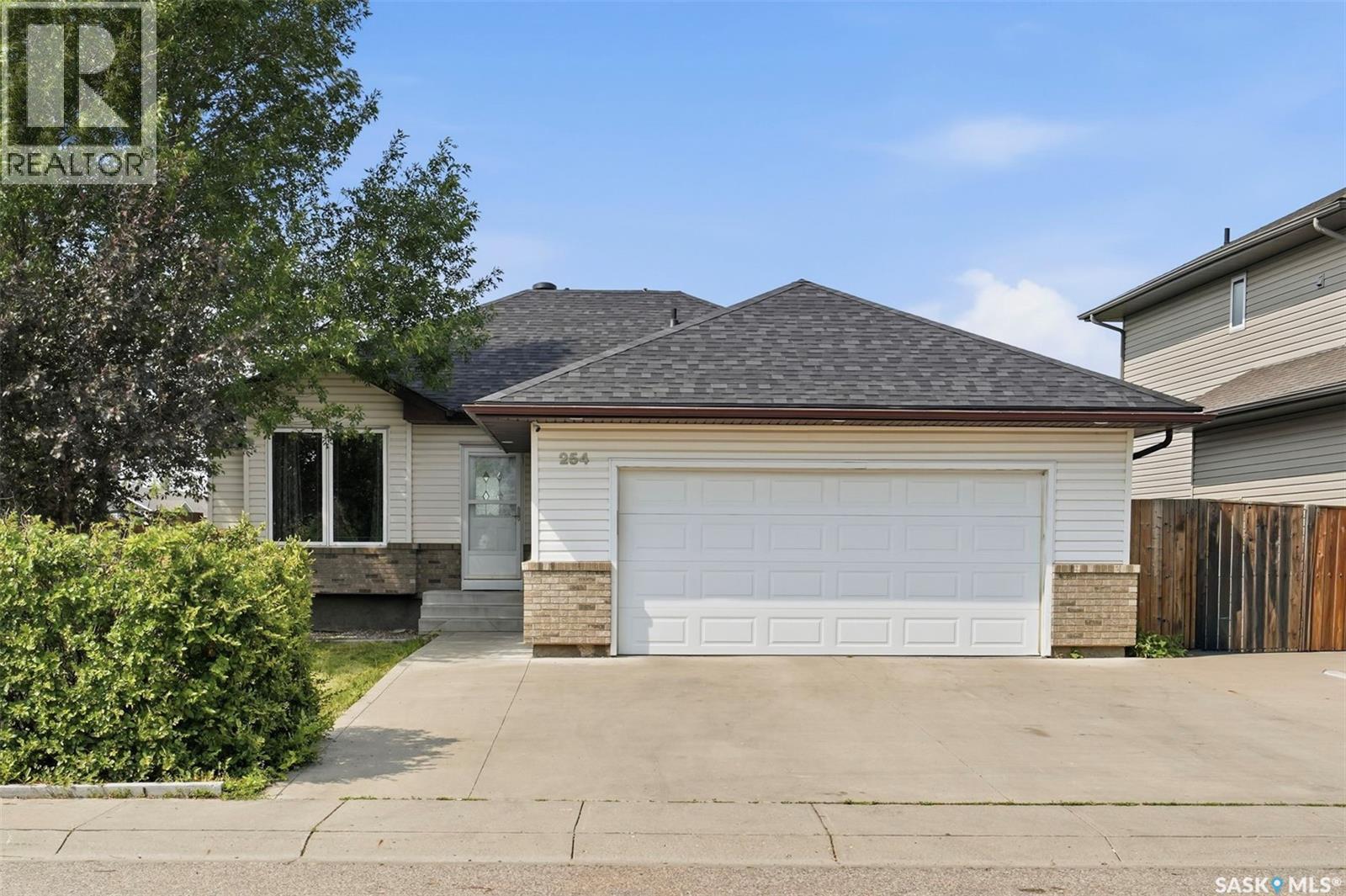 254 Denham CRESCENT, saskatoon, Saskatchewan