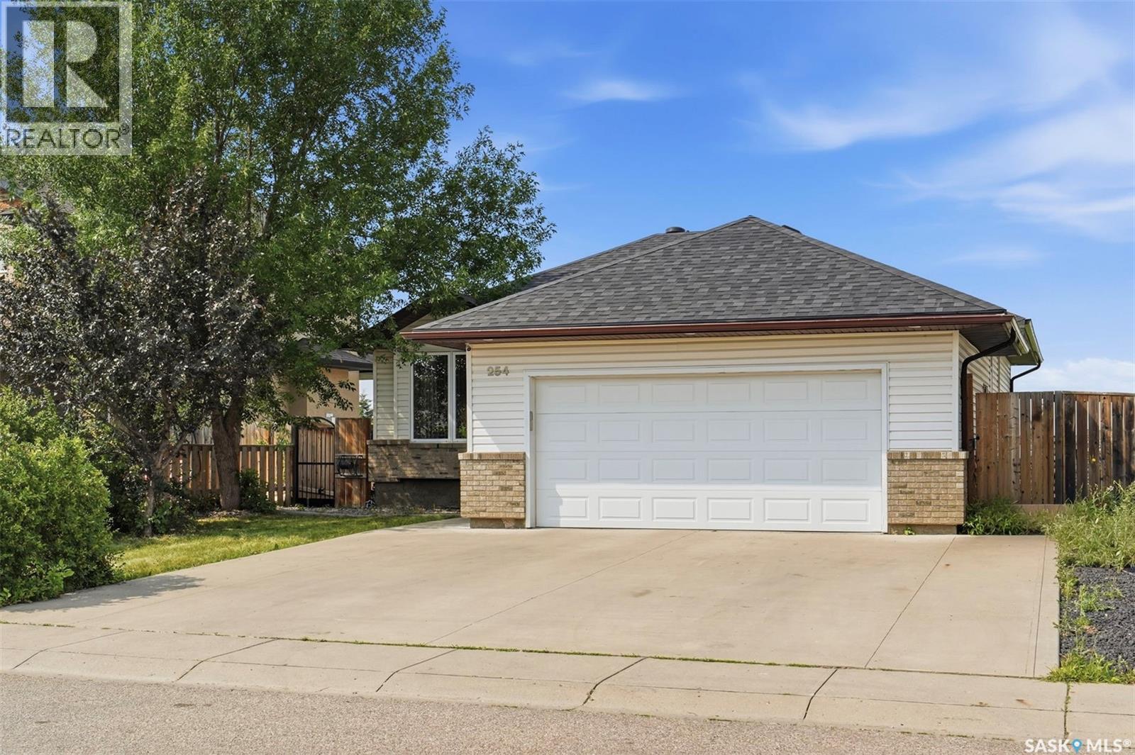 254 Denham Crescent, Saskatoon, Saskatchewan  S7R 1E8 - Photo 7 - SK043712