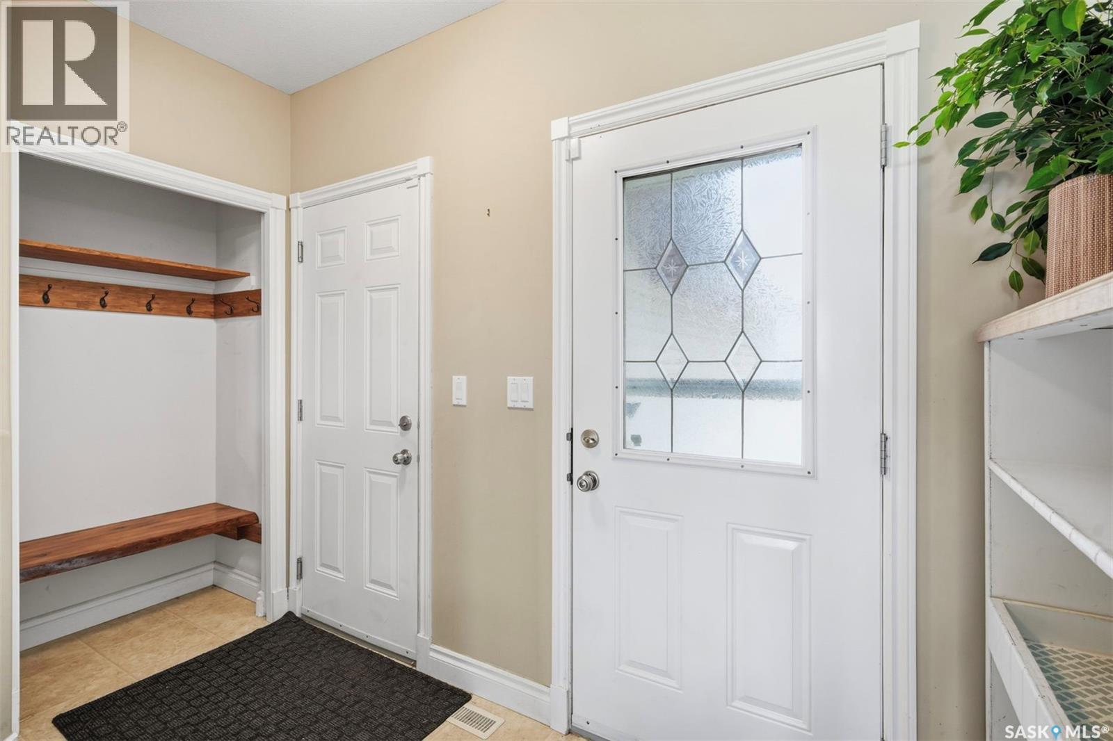 254 Denham Crescent, Saskatoon, Saskatchewan  S7R 1E8 - Photo 8 - SK043712