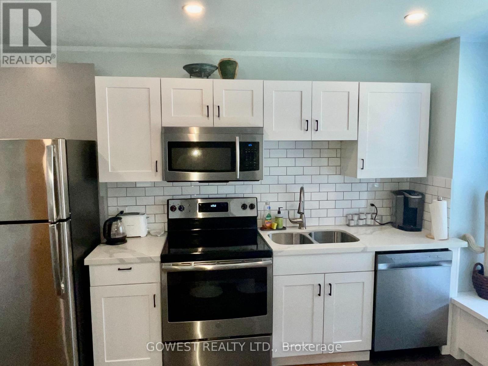 2 - 29 Cliff Avenue, Hamilton, Ontario  L8V 2S1 - Photo 2 - X13607822
