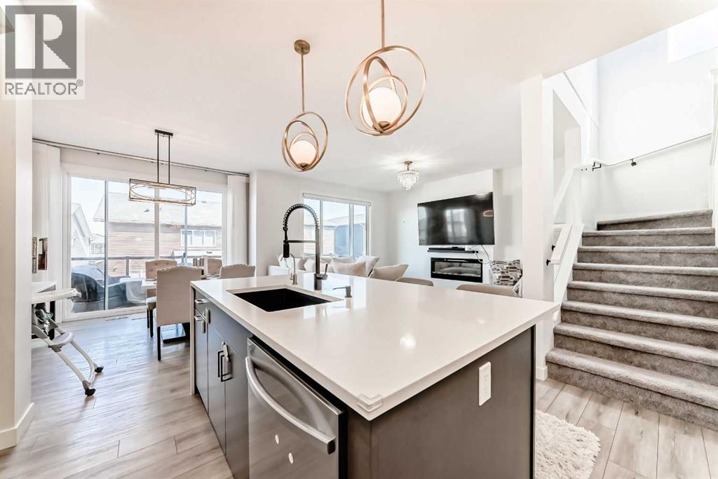 287 Amblehurst Way NW, Calgary, Alberta  T3P 2J8 - Photo 10 - A2308386