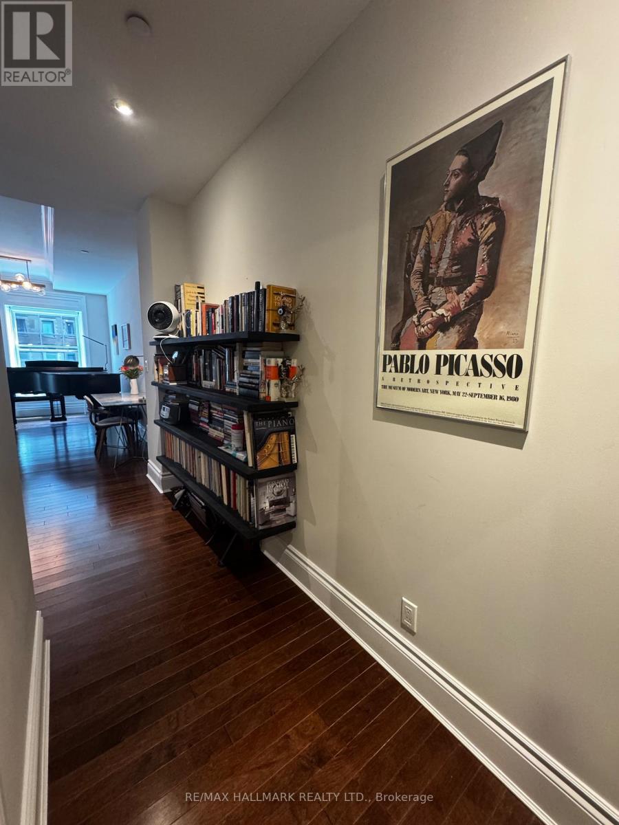 513 - 22 Leader Lane, Toronto, Ontario  M5E 0B2 - Photo 3 - C13607482