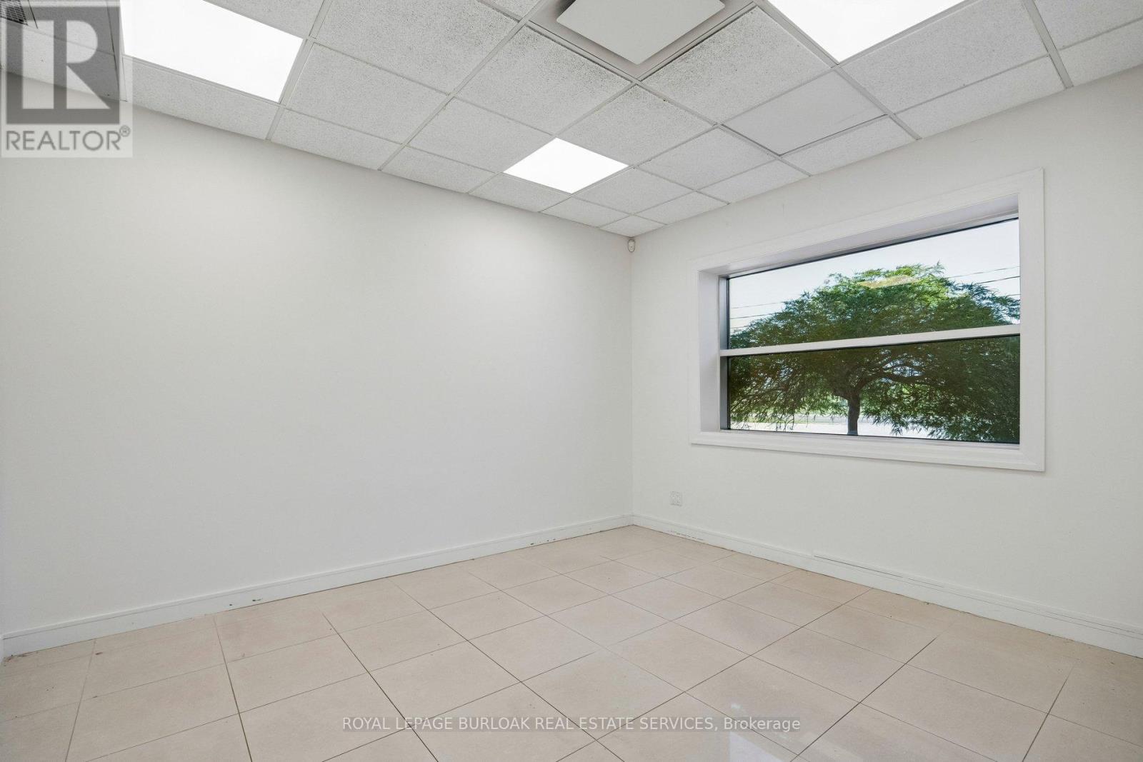 2076 Speers Road, Oakville, Ontario  L6L 2X8 - Photo 4 - W13197490