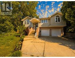 UPPER - 59 CLEVELAND PLACE, London South, Ontario