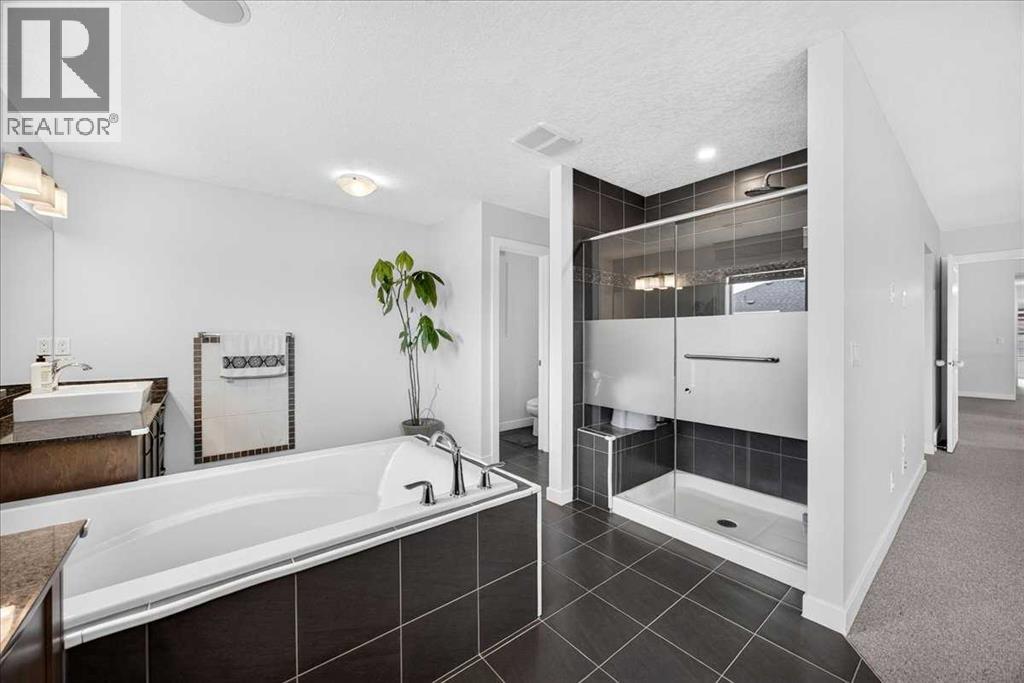 546 Sherwood Boulevard NW, Calgary, Alberta  T3R 0R7 - Photo 25 - A2329491