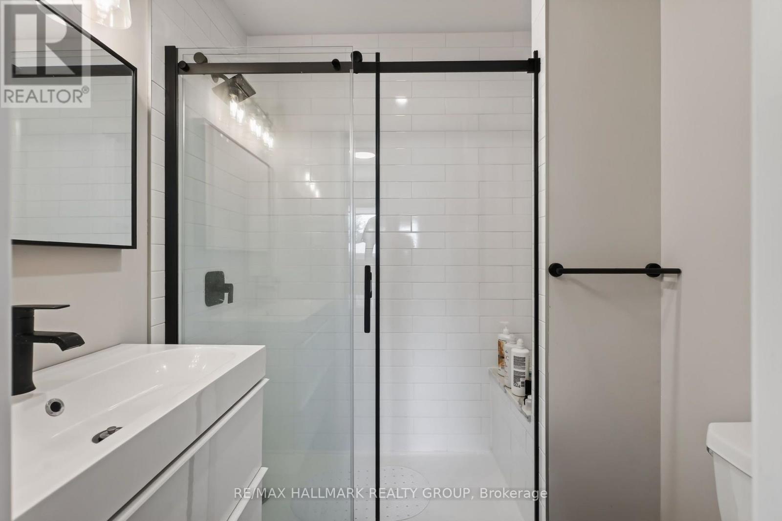 A1 - 359 Whitby Avenue, Ottawa, Ontario  K2A 0B3 - Photo 13 - X13608058
