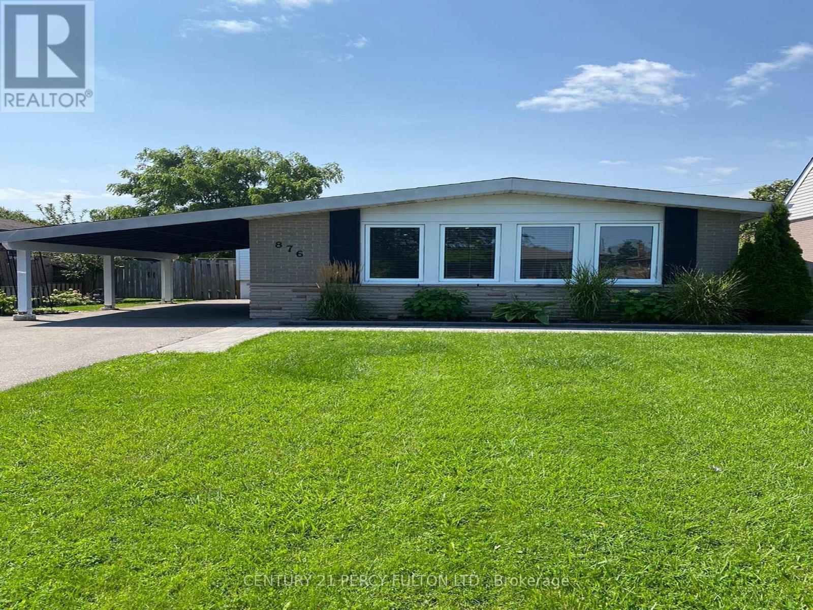876 ANTONIO STREET, Pickering, Ontario