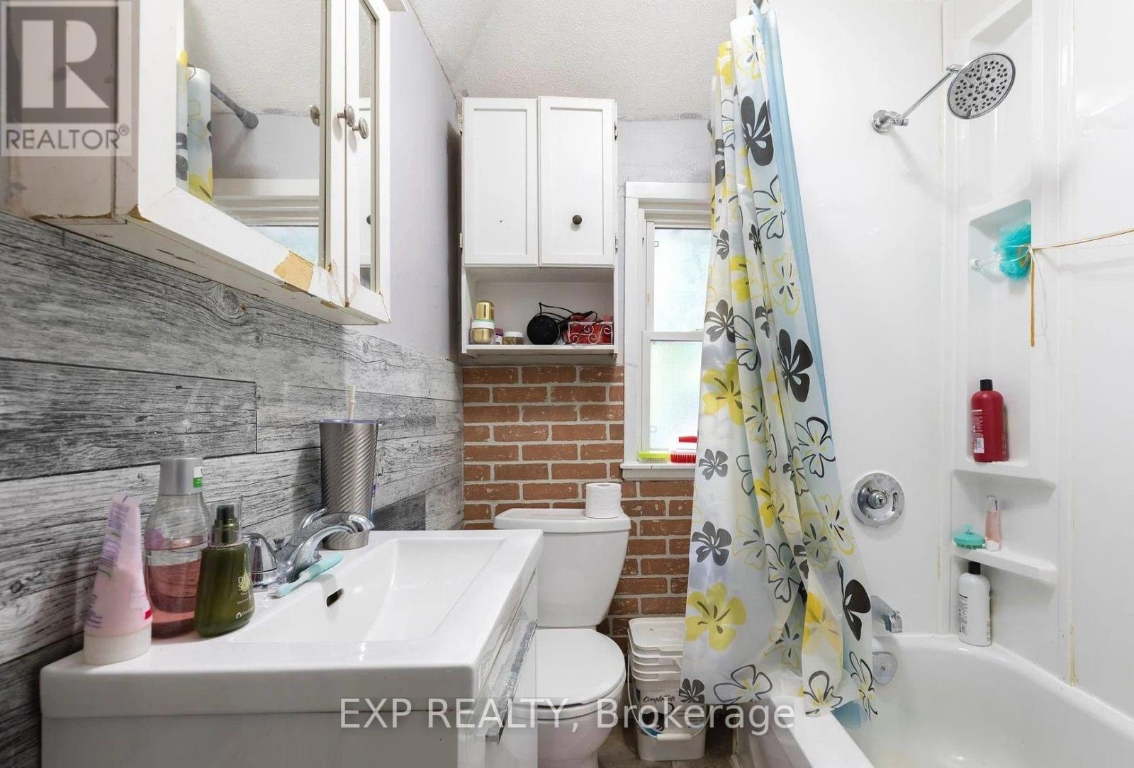 12 Mayflower Avenue, Hamilton, Ontario  L8L 2K4 - Photo 5 - X13541324