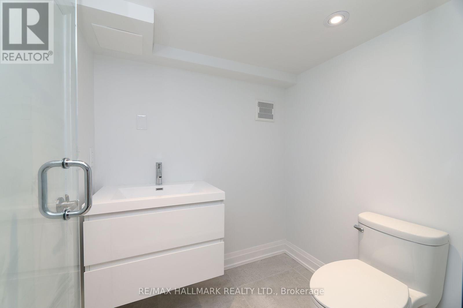 38 Halton Street, Toronto, Ontario  M6J 1R3 - Photo 14 - C13607970