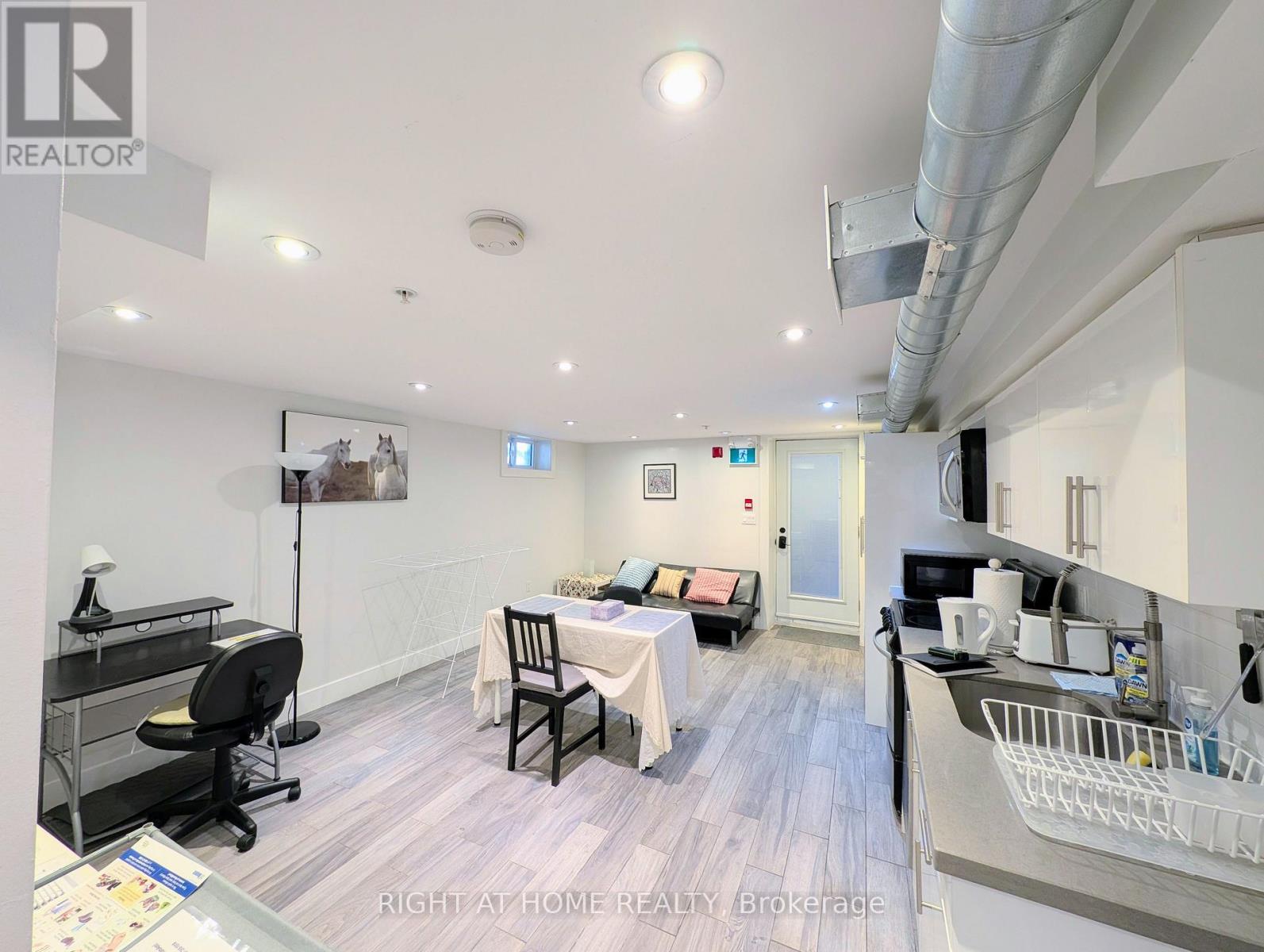 5 - 189 Sheridan Avenue, Toronto, Ontario  M6H 3M5 - Photo 3 - C13607996
