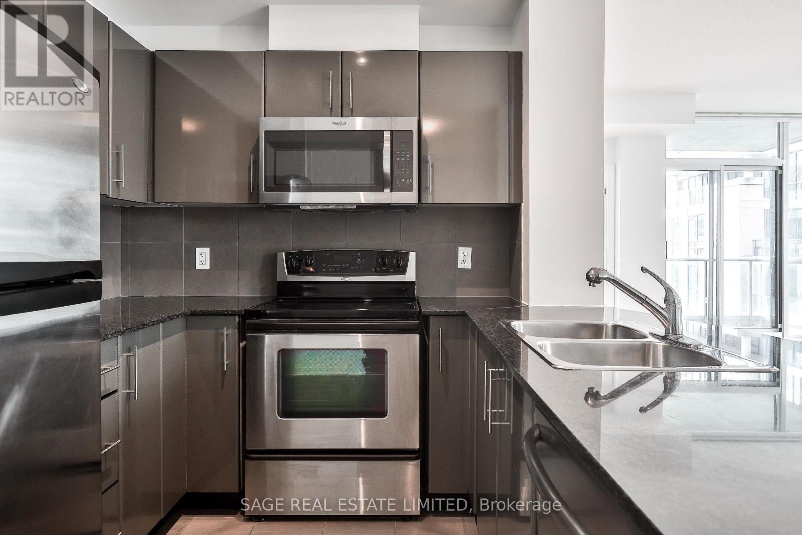 2711 - 16 Yonge Street, Toronto, Ontario  M5E 2A1 - Photo 14 - C13608030