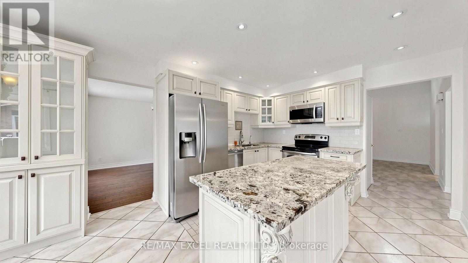 21 Mary Gapper Crescent, Richmond Hill (North Richvale), Ontario  L4C 7L9 - Photo 12 - N13607968