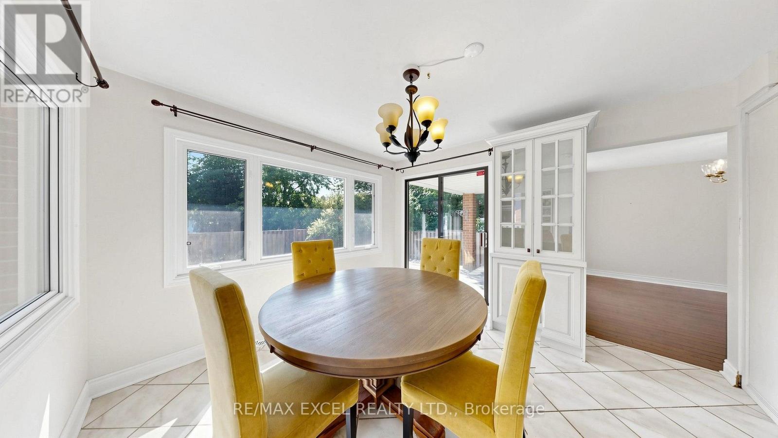 21 Mary Gapper Crescent, Richmond Hill (North Richvale), Ontario  L4C 7L9 - Photo 17 - N13607968