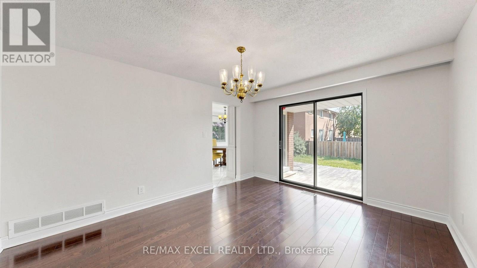 21 Mary Gapper Crescent, Richmond Hill (North Richvale), Ontario  L4C 7L9 - Photo 19 - N13607968