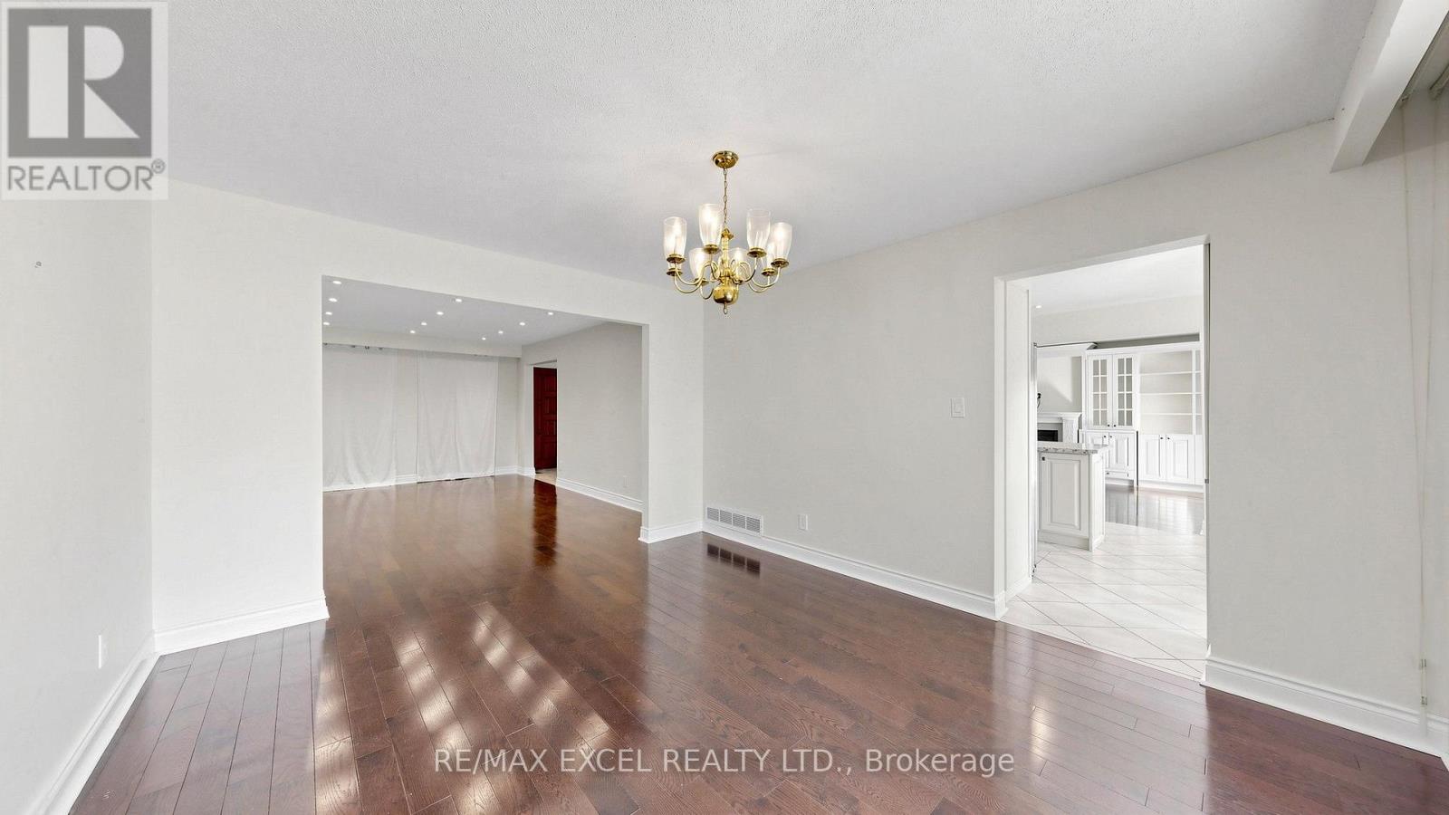 21 Mary Gapper Crescent, Richmond Hill (North Richvale), Ontario  L4C 7L9 - Photo 20 - N13607968