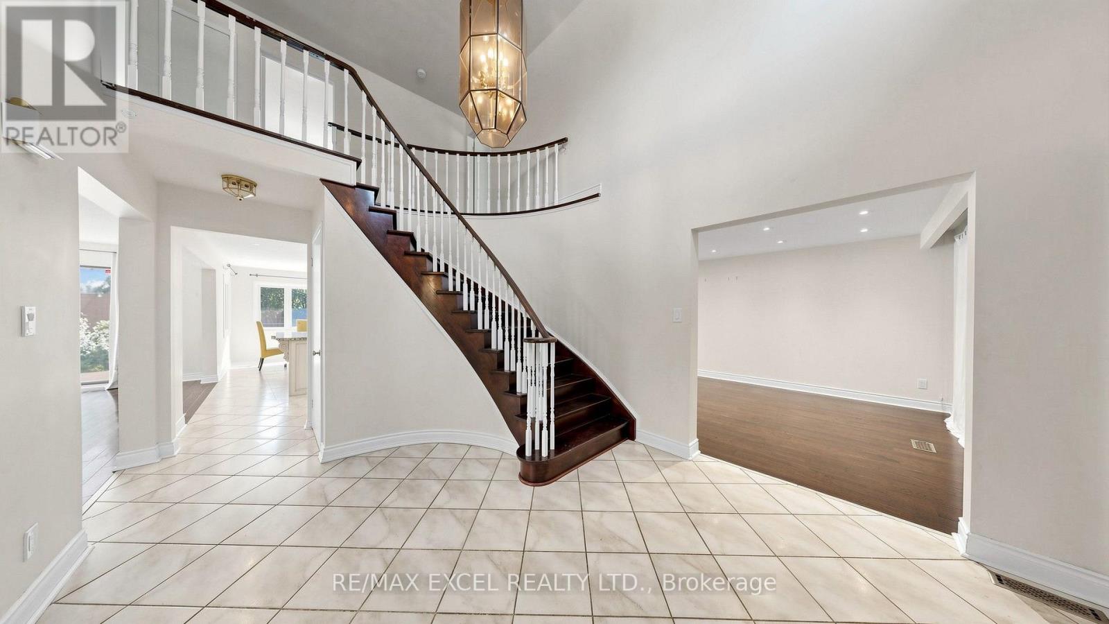 21 Mary Gapper Crescent, Richmond Hill (North Richvale), Ontario  L4C 7L9 - Photo 29 - N13607968