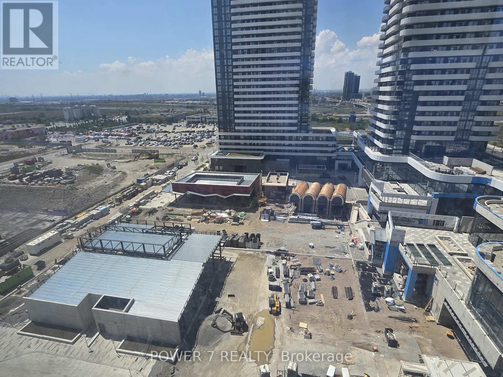 1503 - 28 Interchange Way, Vaughan (Vaughan Corporate Centre), Ontario  L4K 0P8 - Photo 3 - N13608056