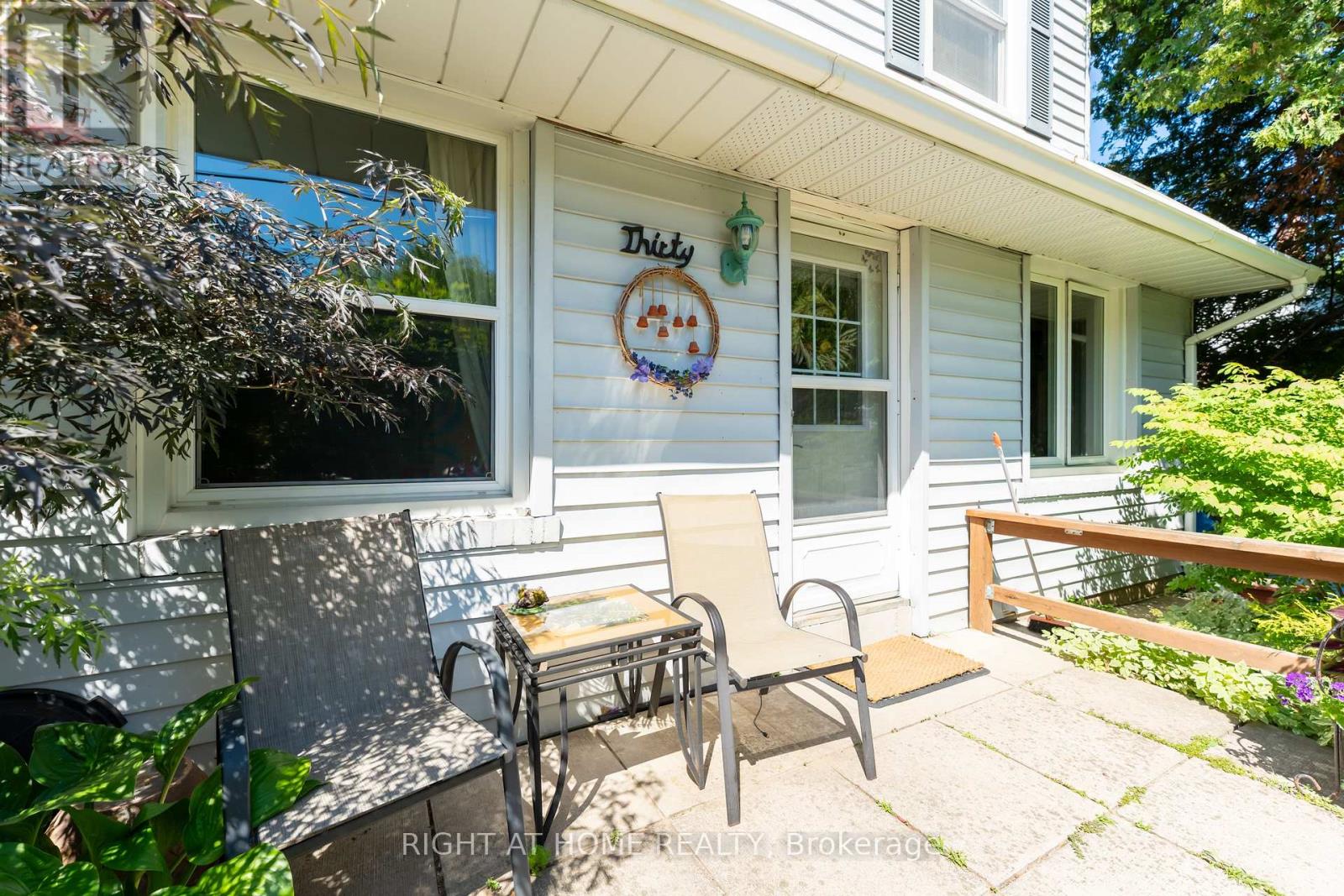 30 Allister Avenue, Toronto, Ontario  M1M 3K9 - Photo 8 - E13563626