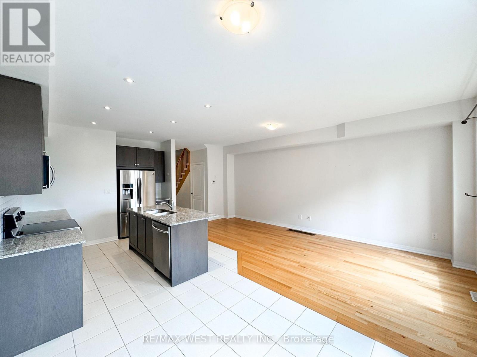 186 Parkinson Crescent, Orangeville, Ontario  L9W 6A2 - Photo 6 - W13608098