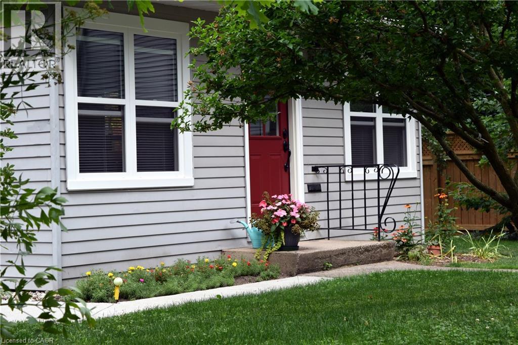 201 Melville Street, Dundas, Ontario  L9H 2A9 - Photo 3 - 40851274