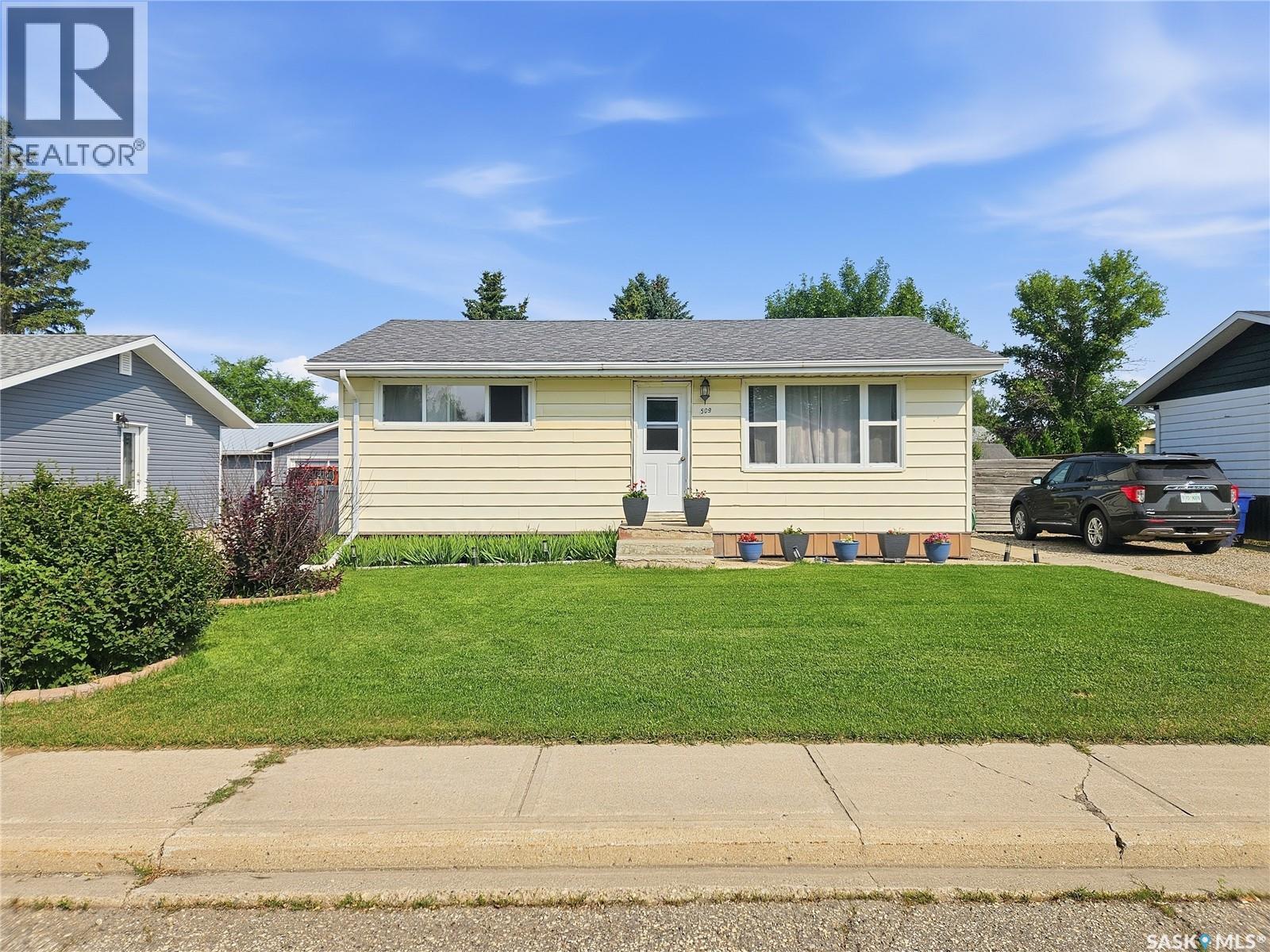 509 7th Avenue W, Biggar, Saskatchewan  S0K 0M0 - Photo 61 - SK043714