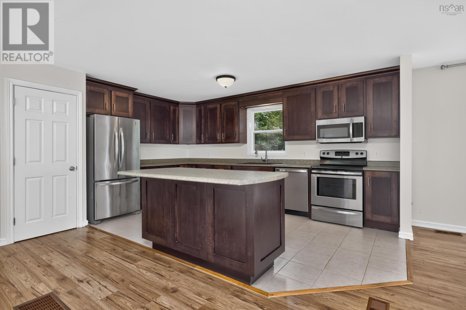 2 Randall Street, Dartmouth, Nova Scotia  B2Y 4K8 - Photo 10 - 202618727