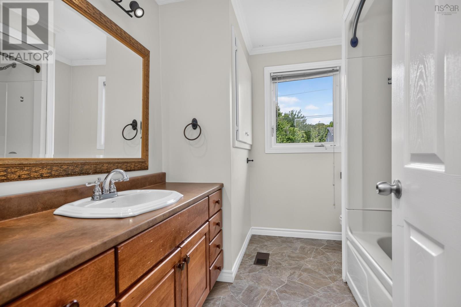 2 Randall Street, Dartmouth, Nova Scotia  B2Y 4K8 - Photo 16 - 202618727