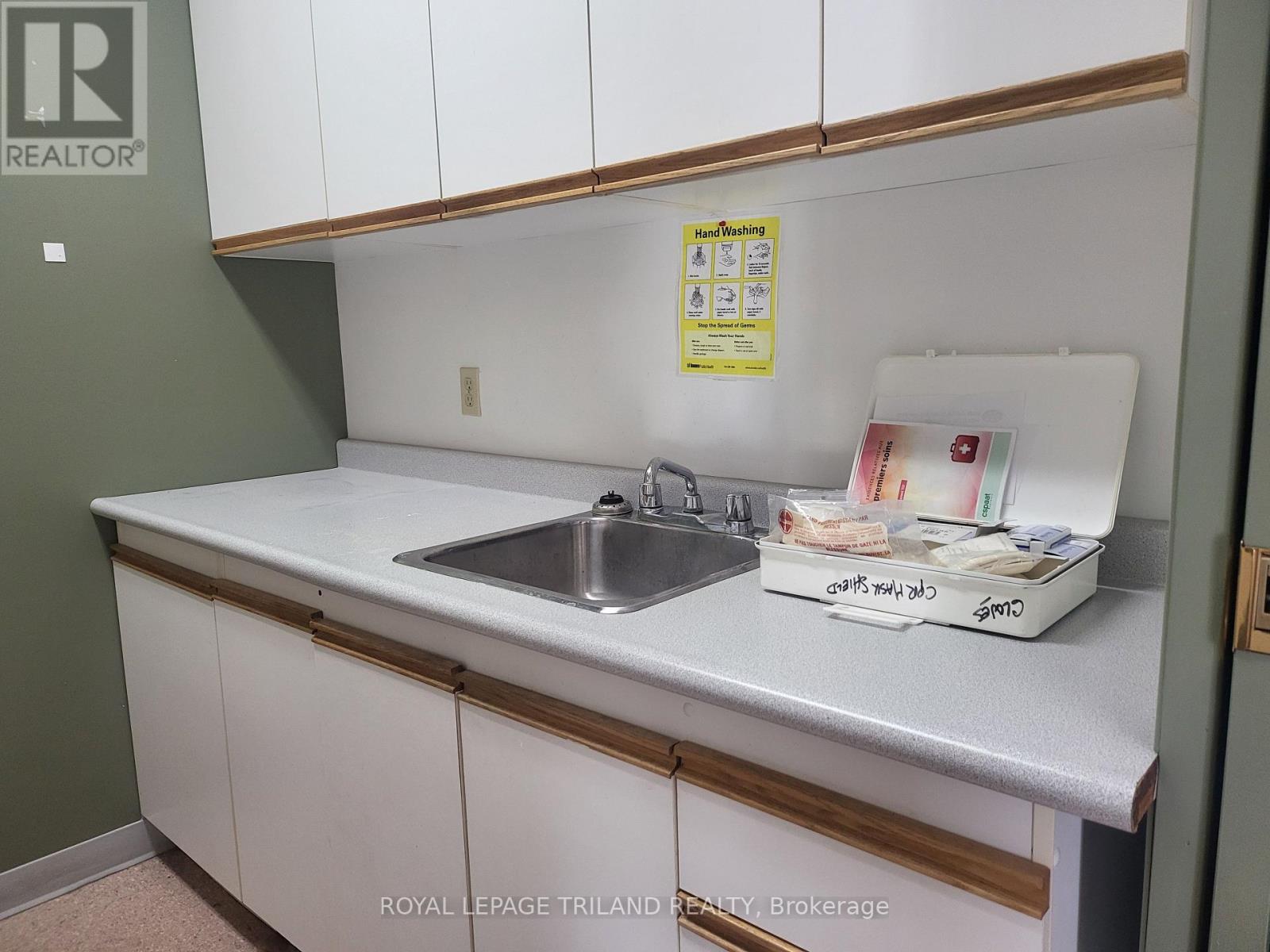 8 - 24 First Avenue, St. Thomas, Ontario  N5R 4M5 - Photo 11 - X13608104