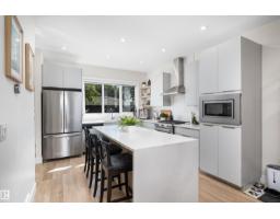 11013 75 St NW, Edmonton, Alberta T5B 2B2 (30011342)