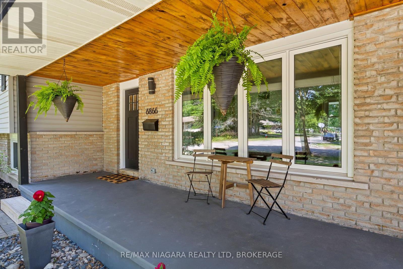 6866 Dellpark Drive, Niagara Falls, Ontario  L2J 2B8 - Photo 4 - X13608278
