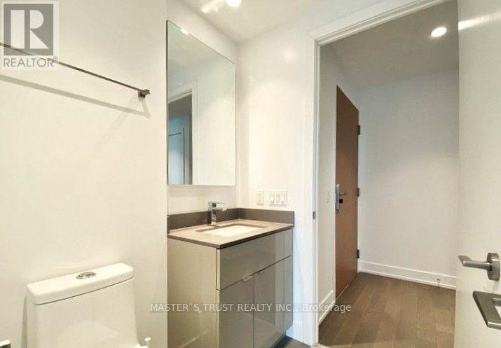 5203 - 7 Grenville Street W, Toronto, Ontario  M4Y 0E9 - Photo 13 - C13608202