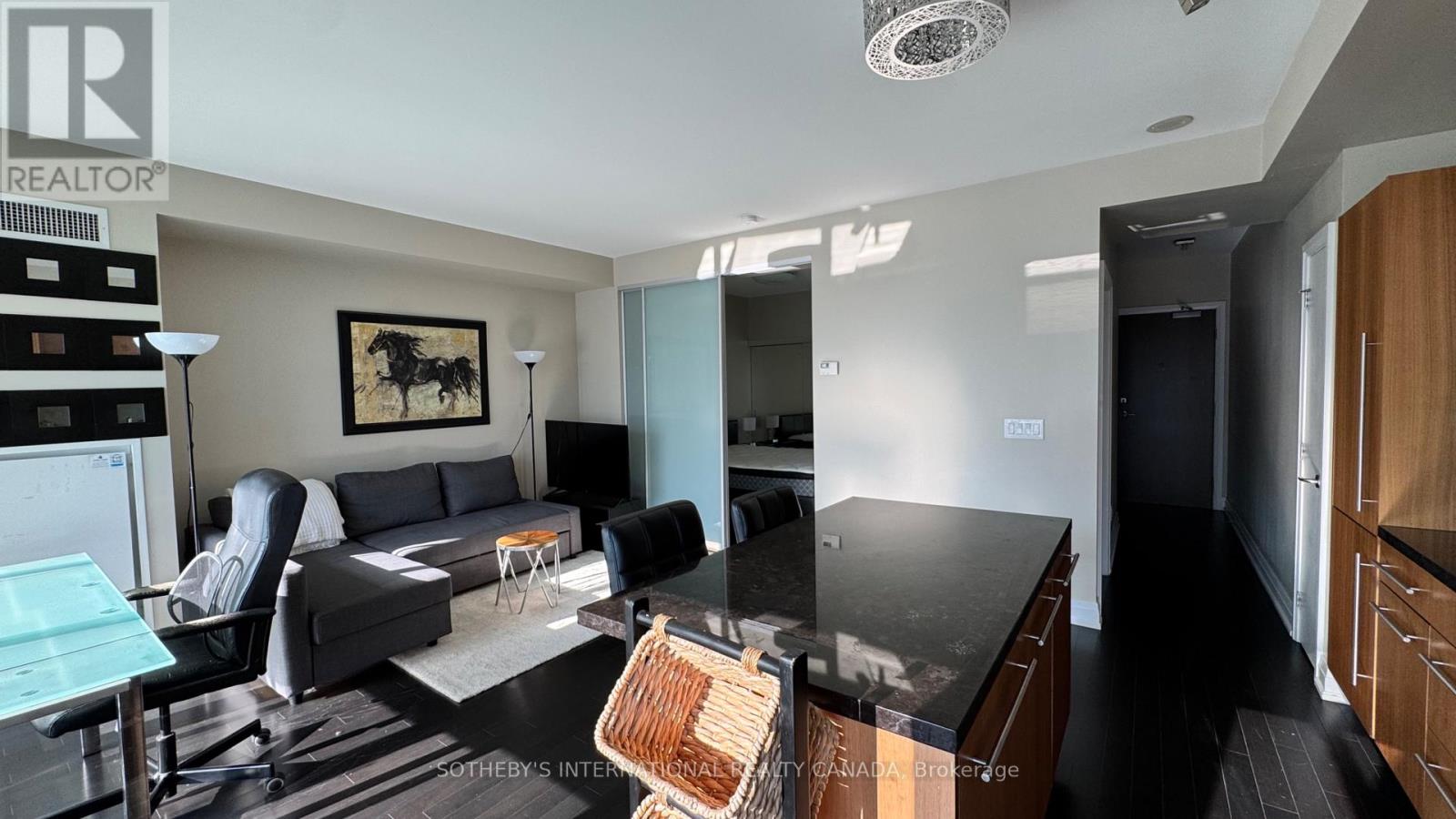 1310 - 80 John Street, Toronto, Ontario  M5V 3X4 - Photo 6 - C13608250