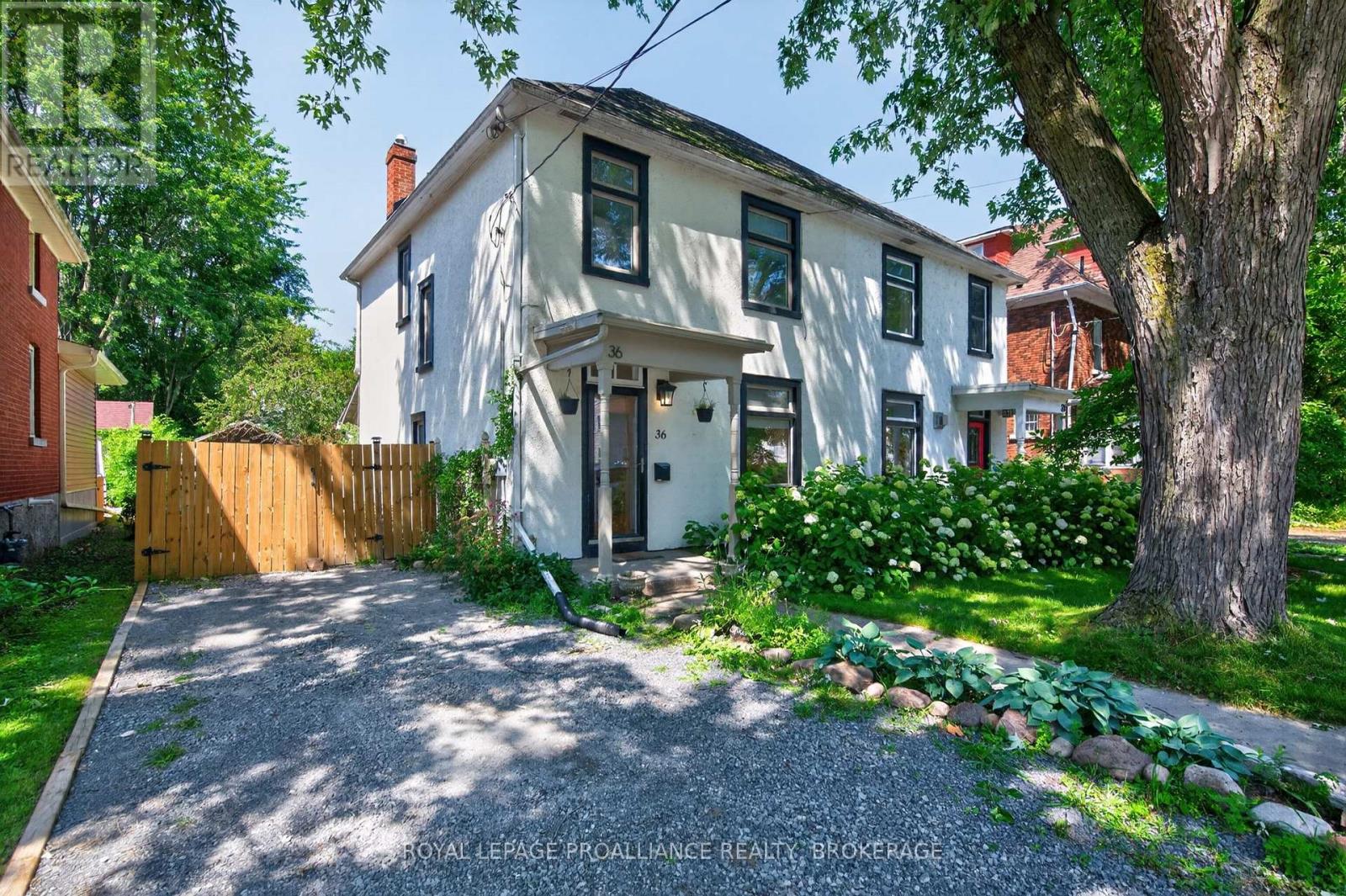 36 Livingston Avenue, Kingston, Ontario K7L 4L2 - Photo 2 - X13608212
