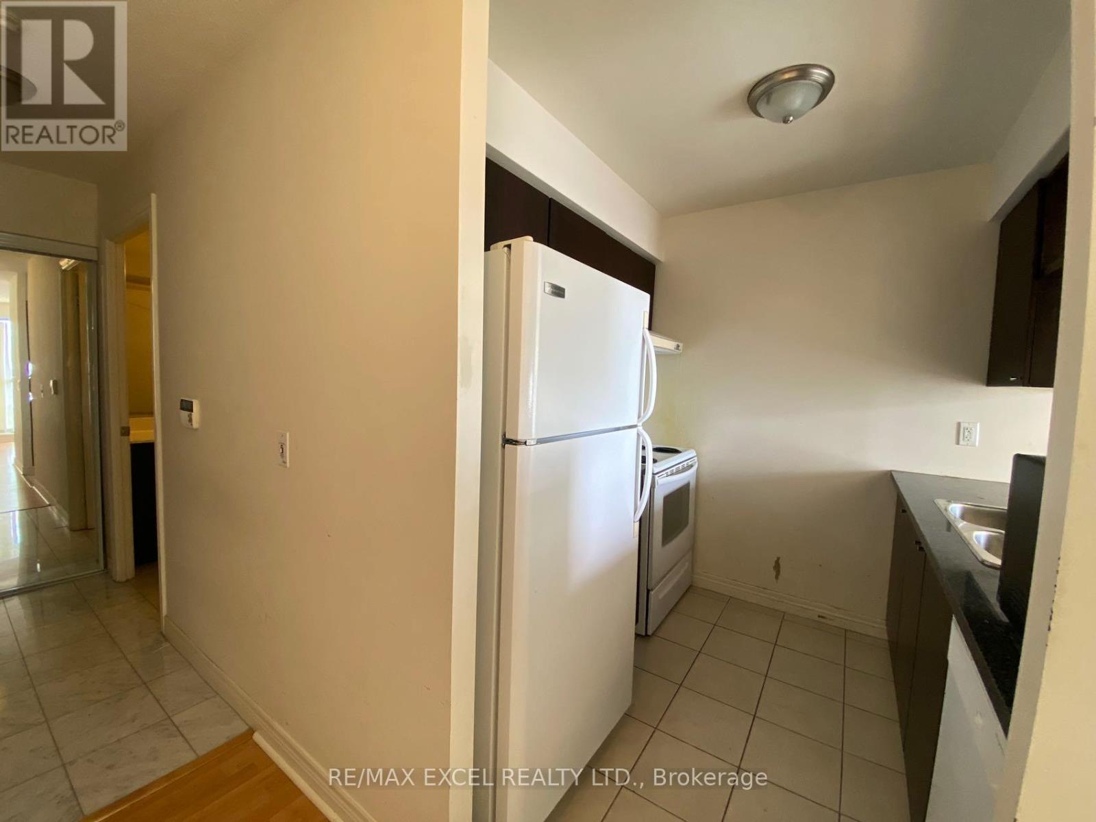 2807 - 70 Town Centre Court, Toronto, Ontario  M1P 0B2 - Photo 8 - E13608168