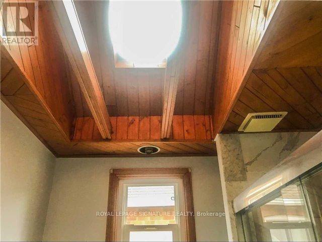 318 Woodmount Avenue, Toronto, Ontario  M4C 4A3 - Photo 11 - E13608204