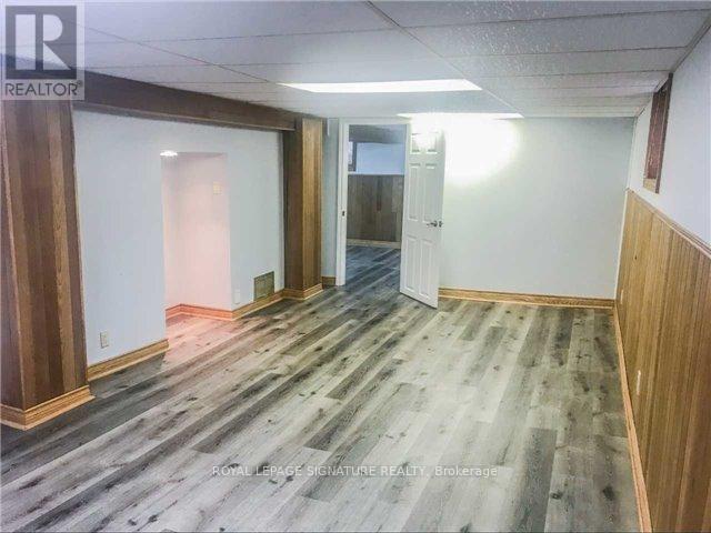 318 Woodmount Avenue, Toronto, Ontario  M4C 4A3 - Photo 15 - E13608204