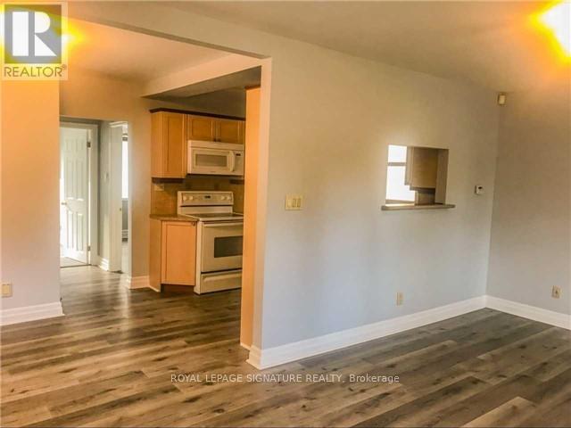318 Woodmount Avenue, Toronto, Ontario  M4C 4A3 - Photo 3 - E13608204