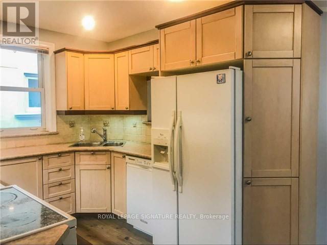 318 Woodmount Avenue, Toronto, Ontario  M4C 4A3 - Photo 5 - E13608204