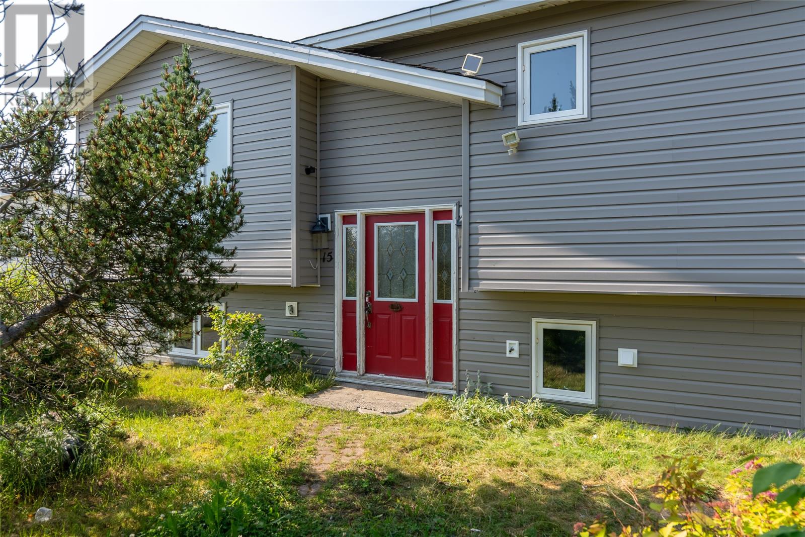 15 Mcevoy Street, Torbay, Newfoundland & Labrador  A1K 1C2 - Photo 2 - 1301001