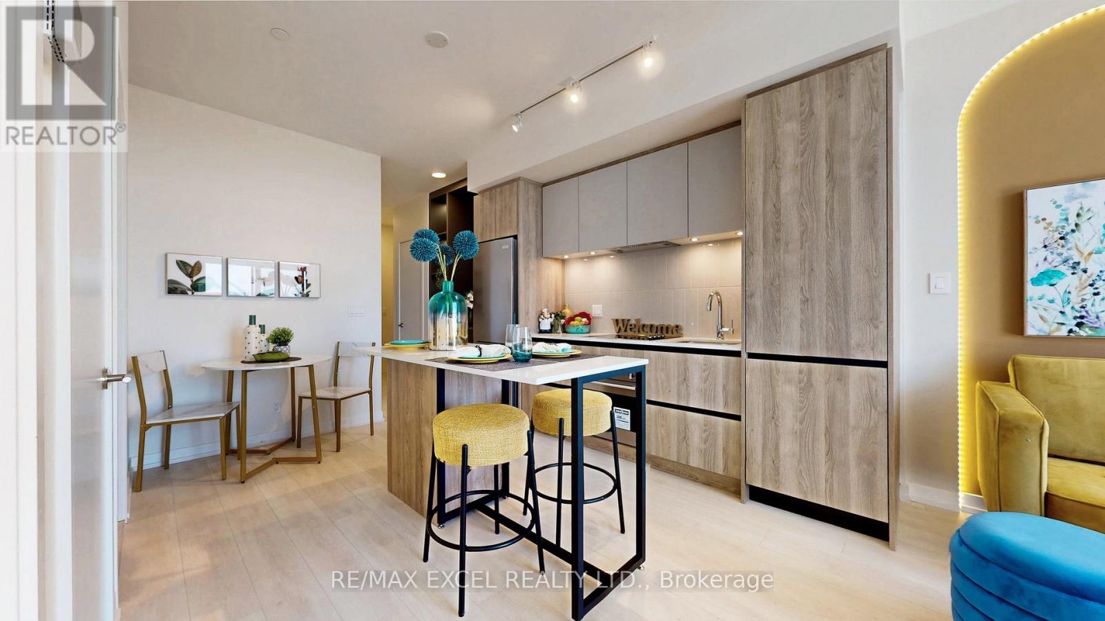 802 - 8 Beverley Glen Boulevard, Vaughan, Ontario  L4J 0L5 - Photo 10 - N13608180