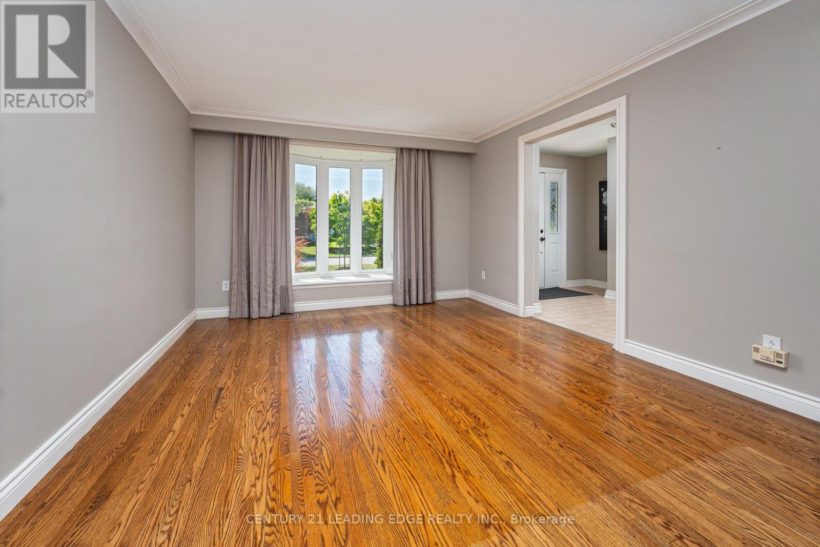 120 Sherwood Forest Drive, Markham, Ontario  L3P 1R1 - Photo 5 - N13608300