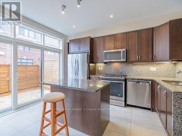 2037 Queensborough Gate, Mississauga, Ontario  L5M 0Y1 - Photo 14 - W13608106