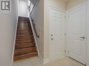 2037 Queensborough Gate, Mississauga, Ontario  L5M 0Y1 - Photo 5 - W13608106